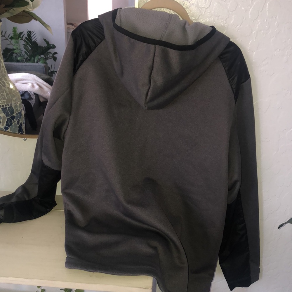 Sweater - Picture 6 of 6